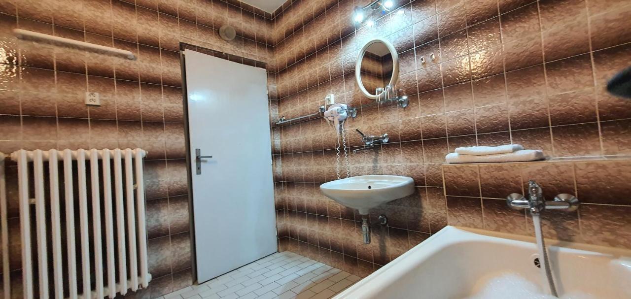 M-Tourist Hotel Prague Exterior photo